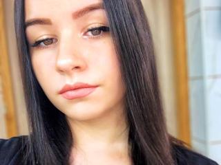 MargoRoiss live cam model at XLoveCam