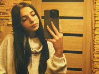 OliviaFoxy live cam model at XLoveCam