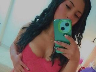 SusiLopez Blowjob XXX Cams - Photo 12/21
