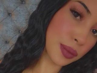 SusiLopez Blowjob XXX Cams - Photo 8/21