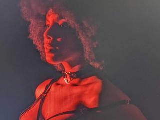 AfroDiva live cam model at XLoveCam