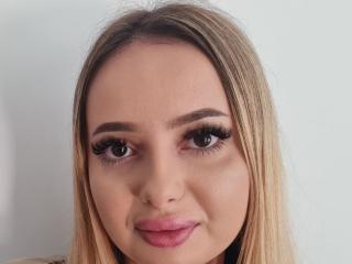 Watch SinfullKitty live on cam on XLoveCam