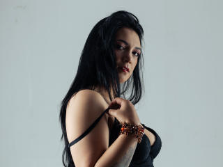 DaniaCarther live cam model at XLoveCam