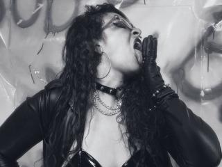 Watch Mirandaz live on cam on XLoveCam