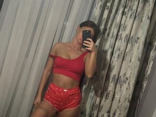 Watch JesssicaJesss live on cam on XLoveCam