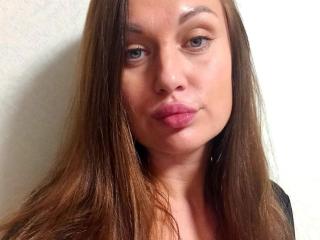 Watch SuzieJam live on cam on XLoveCam