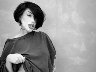 Watch HannaBorbon live on cam on XLoveCam