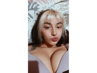 BellaBleu Live Cam Porn - Photo 14/21