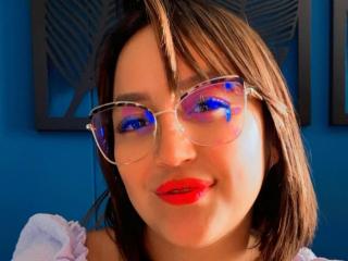 Watch AnneLucia live on cam on XLoveCam