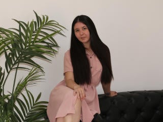 Watch LizaHolmes live on cam on XLoveCam