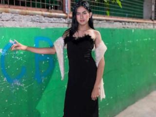 Watch YurieFresh live on cam on XLoveCam