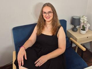 Watch AliceNewX live on cam on XLoveCam