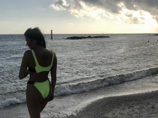 Watch MissScarlettXo live on cam on XLoveCam