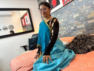 ShailaYojana Blowjob XXX Cams - Photo 8/21