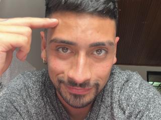 Watch ApoloBe live on cam on XLoveCam