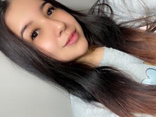 SharaBeauty Blowjob XXX Cams - Photo 9/12