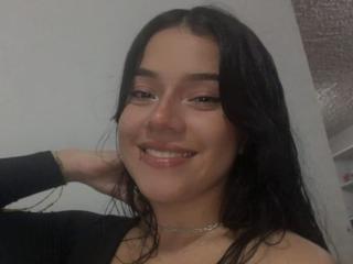 Watch MiaLeroy live on cam on XLoveCam