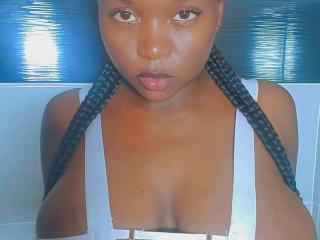 MissAquarium live cam model at XLoveCam