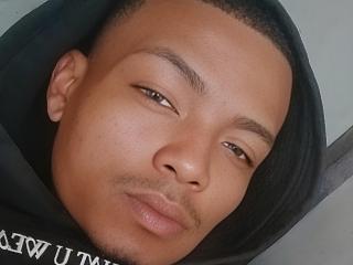 KevsZ live cam model at XLoveCam