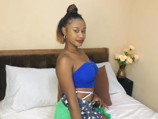 Watch LaJolieJulianah live on cam on XLoveCam