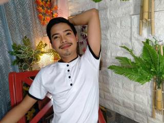 Watch MasterManiacXx live on cam on XLoveCam