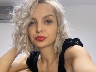 DouceAmelia Amateur Live Webcam - Photo 14/21