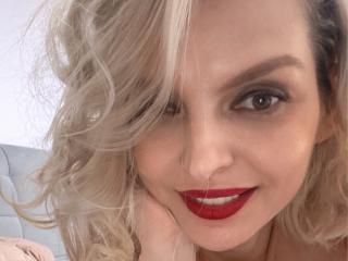 DouceAmelia Amateur Live Webcam - Photo 10/21