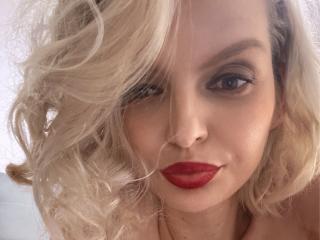DouceAmelia Amateur Live Webcam - Photo 8/21