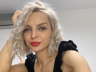 DouceAmelia Amateur Live Webcam - Photo 4/21
