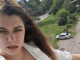 Almazy live cam model at XLoveCam