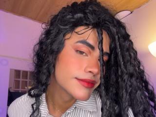 HannielVega live cam model at XLoveCam