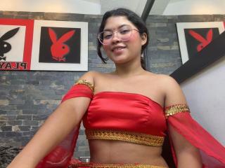 ShailaYojana Blowjob XXX Cams - Photo 8/21