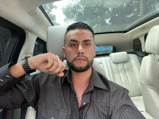 DammianConnors live cam model at XLoveCam
