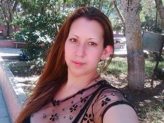 EvaToms live cam model at XLoveCam