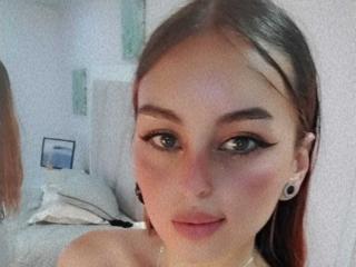 AshleyHottie69 Webcam Porno Live - Photo 14/21