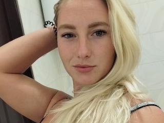 EllenSoNice Boobs Liveshow - Photo 7/21
