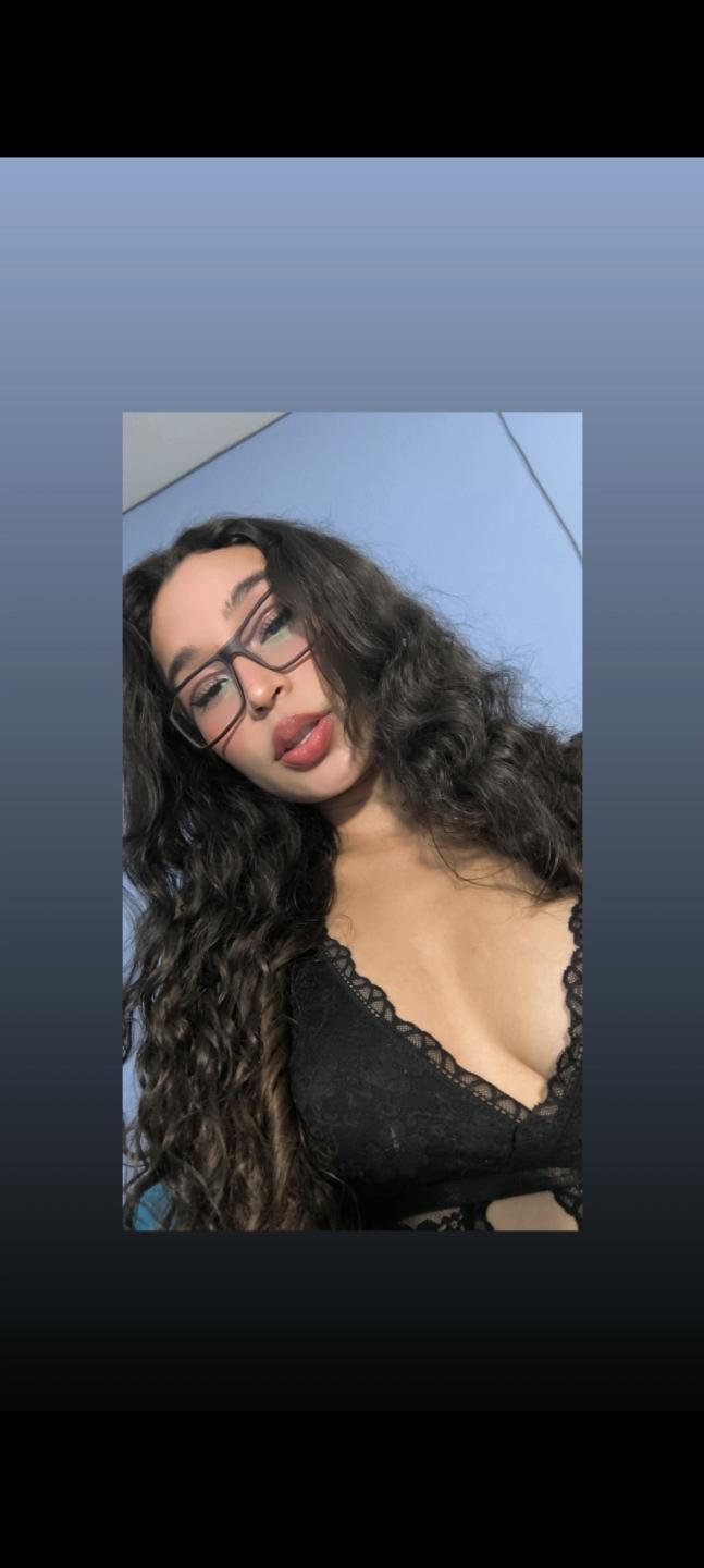 ScarletScott from XLoveCam