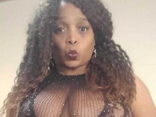 AinaEbonyQueen Webcam Porno Live - Photo 6/21