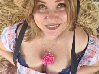 Photo of PeachyTease-hot