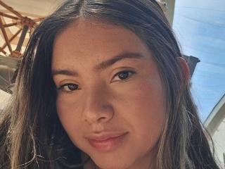 Watch ValeryThomss live on cam on XLoveCam
