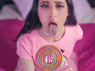 Live Chat with KendallDoshi on XLoveCam
