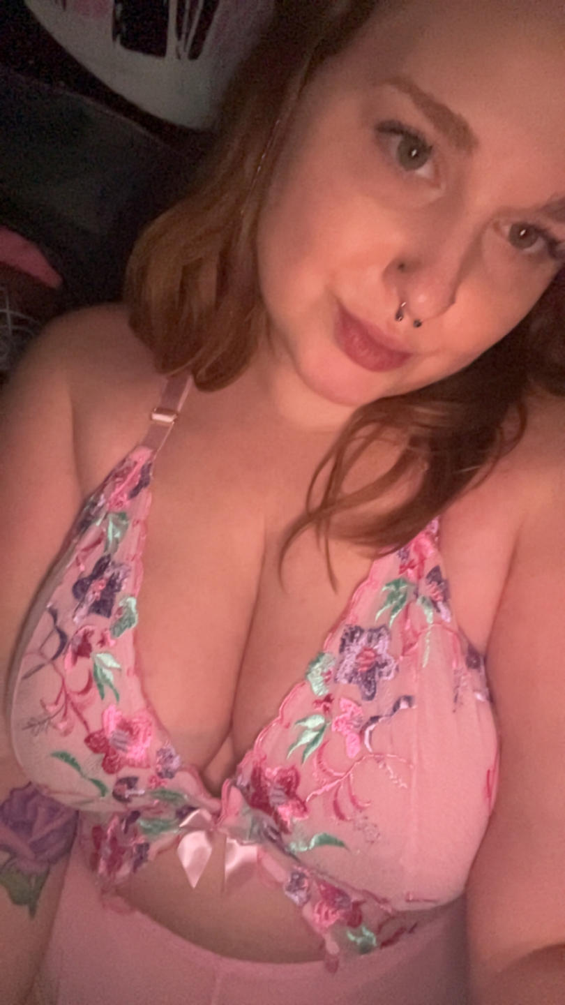 YourThickGingerGoddess from XLoveCam