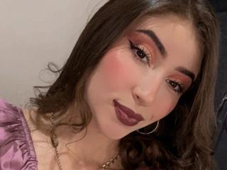 BrendaZambrano live cam model at XLoveCam
