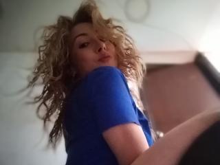 DouceKhrystine Amateur Live Webcam - Photo 4/21