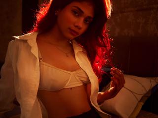 Watch LaurenSimmos69 live on cam on XLoveCam