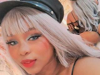 LizzyFoxy live cam model at XLoveCam
