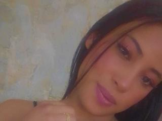 SusiLopez Blowjob XXX Cams - Photo 8/21