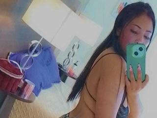 SusiLopez Blowjob XXX Cams - Photo 7/21