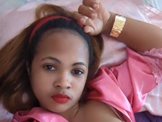 Watch AnaychaLaCoquine live on cam on XLoveCam