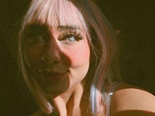 BlueSkarlet live cam model at XLoveCam